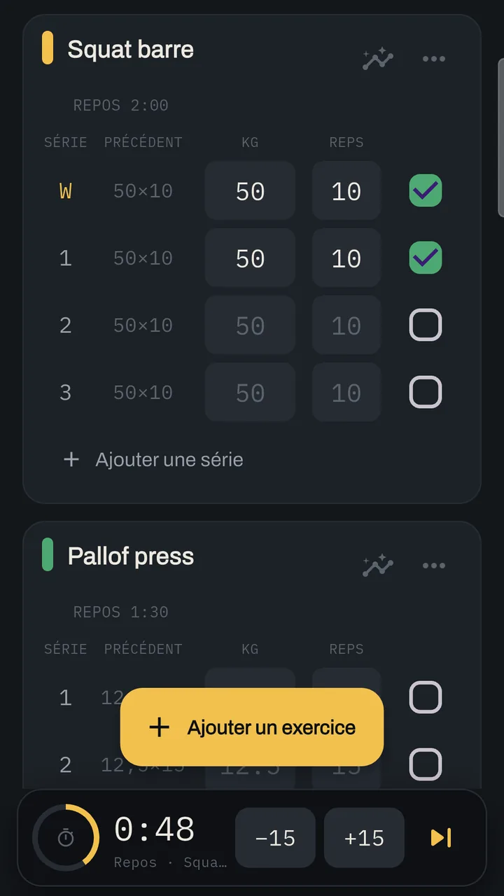 Écran de séance de Fonte : séries de squat barre avec la charge et les répétitions précédentes, cases à cocher et minuteur de repos